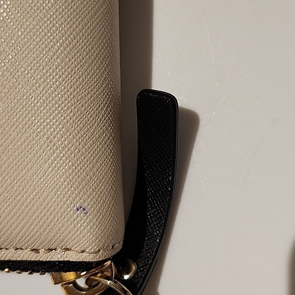 Kate Spade ♠️ zippy wallet - Picture 11 of 12